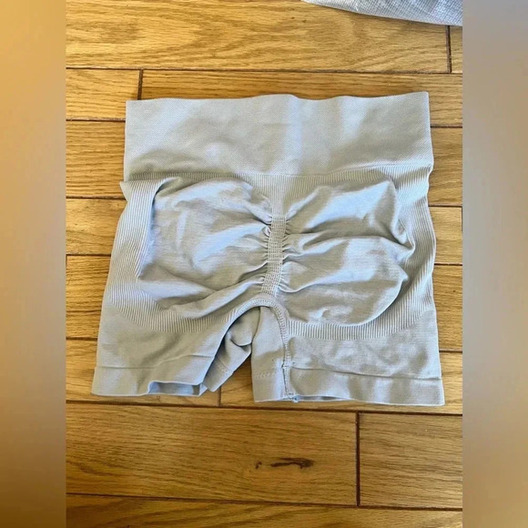 Unbranded - Scrunch Butt Compression Biker/Undershort Shorts - Picture 4 of 4